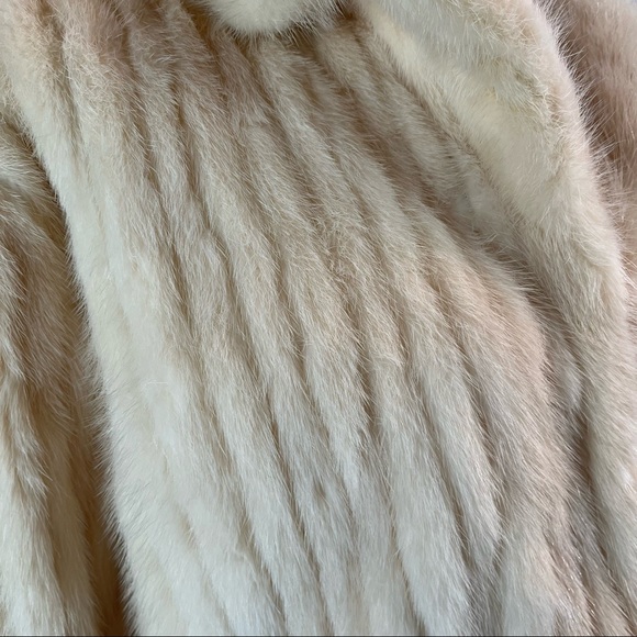 Vintage White Mink Jacket - Picture 5 of 9